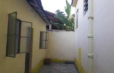 Imagem: A casa possui 1 Dormitório, 1 Banheiro e 40m² de Área e está