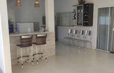 Imagem: A casa em condomínio possui 4 Dormitórios, 4 Banheiros, 4