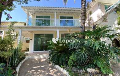 Imagem: A casa em condomínio possui 5 Dormitórios, 5 Banheiros, 3