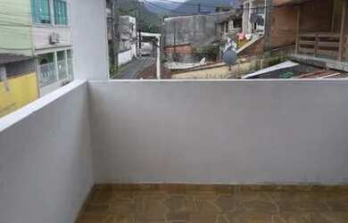 Imagem: A casa possui 1 Dormitório, 1 Banheiro, 5 Vagas na garagem