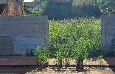 Imagem: O terreno possui 360m² de Área e está localizado em Colúmbia