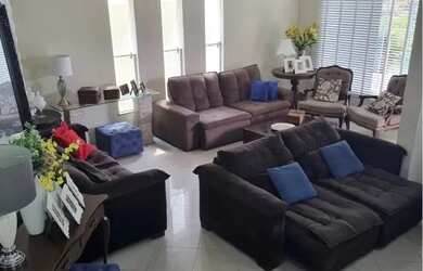 Imagem: A casa em condomínio possui 3 Dormitórios, 5 Banheiros, 4