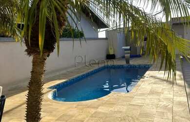 Imagem: A casa possui 3 Dormitórios, 3 Banheiros, 3 Vagas na garagem