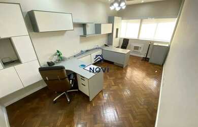 Imagem: O depósito possui 2 Vagas na garagem, 74m² de Área, Imóvel