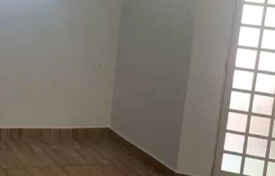 Imagem: A casa em condomínio possui 2 Dormitórios, 2 Banheiros e 2