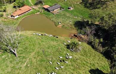Imagem: A chácara e está localizado em Bela Vista de Goiás, GO à
