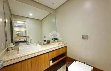 Imagem 10: UM APARTAMENTO POR ANDAR. 374m² DE PURO LUXO NO CORAÇÃO DO MONT?SERRAT