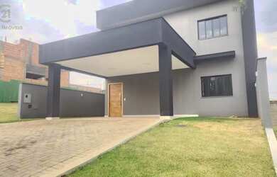 Imagem: A casa em condomínio possui 3 Dormitórios, 4 Banheiros, 4