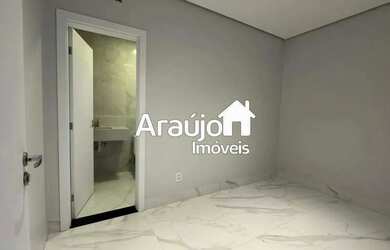 Imagem 15: Alto Padrão e Sofisticação na 507 Sul Sobrado em Frente à Praça com...