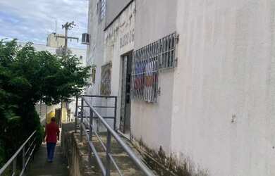 Imagem: O apartamento possui 2 Dormitórios, 1 Banheiro e 1 Vaga na