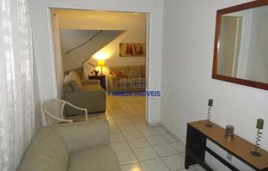 Imagem: A casa possui 4 Dormitórios, 2 Banheiros, 3 Vagas na garagem