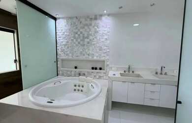 Imagem 3: Imóvel para aluguel possui 400 metros quadrados com 5 quartos