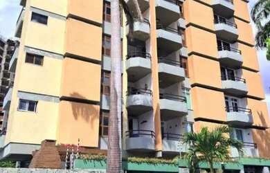 Imagem: O apartamento possui 4 Dormitórios, 3 Banheiros, 2 Vagas na