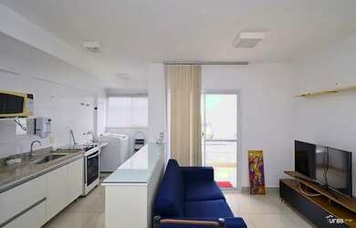 Imagem: O apartamento possui 1 Dormitório, 1 Banheiro, 1 Vaga na garagem