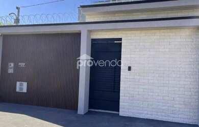 Imagem: A casa possui 3 Dormitórios, 5 Banheiros, 4 Vagas na garagem