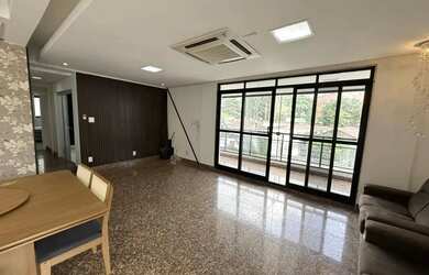 Imagem: O apartamento possui 4 Dormitórios, 5 Banheiros, 4 Vagas na