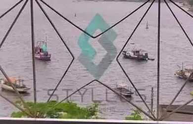 Imagem: A casa possui 3 Dormitórios, 4 Banheiros, 2 Vagas na garagem