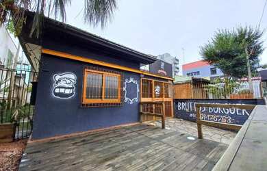 Imagem: O depósito possui 3 Vagas na garagem, 120m² de Área e está