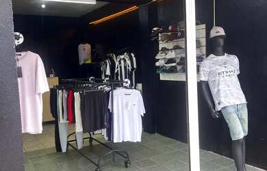 Imagem: O depósito e está localizado em Resplendor, Igarapé à venda