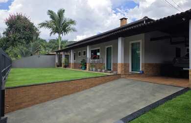 Imagem: A casa em condomínio possui 5 Dormitórios, 2 Banheiros, 3