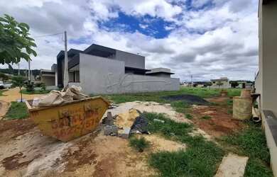 Imagem: O terreno possui 257m² de Área, Imóvel novo e está localizado