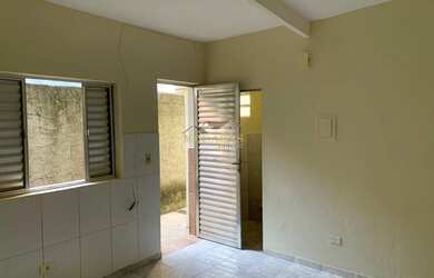 Imagem 1: Casa para Locação em São Paulo, jardim Sao Bento novo, 1 dormitório, 1 banheiro