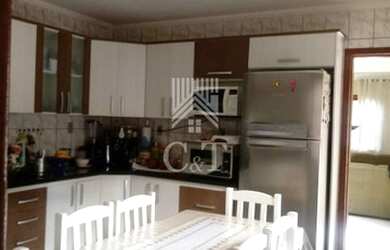 Imagem 4: CASA COM 4 DORMITÓRIOS SENDO 1 SUÍTE NAS NAÇÕES