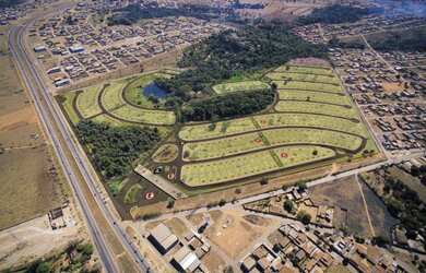 Imagem: O terreno possui 272m² de Área e está localizado em Rosa