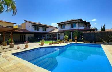 Imagem: A casa em condomínio possui 5 Dormitórios, 5 Banheiros, 4