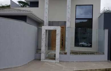 Imagem: Casa para venda possui 300 metros quadrados com 3 quartos