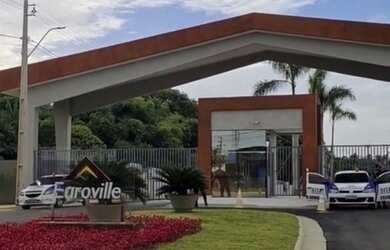 Imagem: O terreno possui 160m² de Área e está localizado em Centro