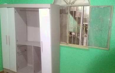 Imagem: A casa possui 2 Dormitórios, 1 Banheiro, 1 Vaga na garagem