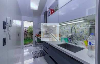 Imagem: O apartamento possui 3 Dormitórios, 3 Banheiros, 2 Vagas na