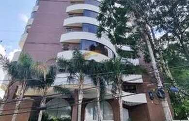 Imagem: O apartamento possui 3 Dormitórios, 1 Banheiro, 3 Vagas na