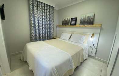 Imagem: O studio possui 1 Dormitório, 1 Banheiro, 37m² de Área e