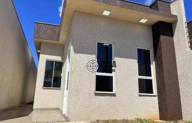 Imagem: A casa possui 2 Dormitórios, 2 Banheiros, 1 Vaga na garagem