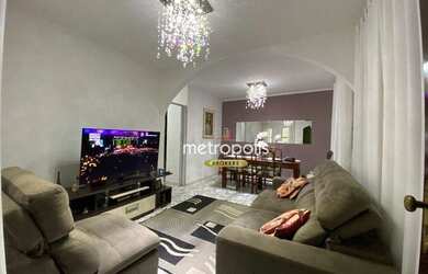 Imagem: A casa possui 3 Dormitórios, 2 Banheiros, 2 Vagas na garagem