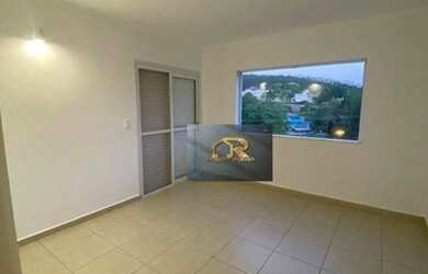 Imagem: A casa possui 4 Dormitórios, 5 Banheiros, 300m² de Área e