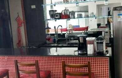 Imagem: O apartamento possui 1 Dormitório, 1 Banheiro, 1 Vaga na garagem