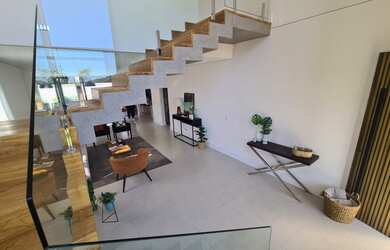 Imagem: A casa em condomínio possui 3 Dormitórios, 4 Banheiros, 4