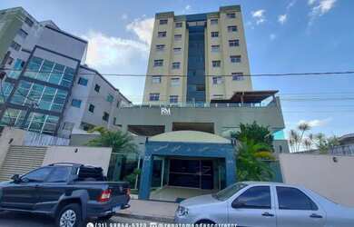 Imagem: O apartamento possui 3 Dormitórios, 1 Banheiro, 2 Vagas na