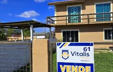 Imagem 2: Casa em Imbituba localizada no bairro Alto Arroio, situada á 150 metros...