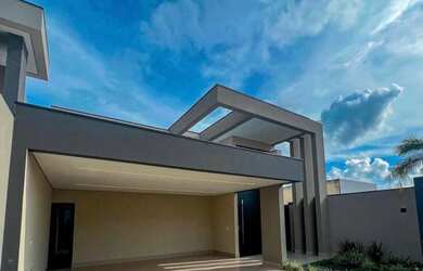 Imagem: A casa possui 3 Dormitórios, 2 Banheiros e está localizado