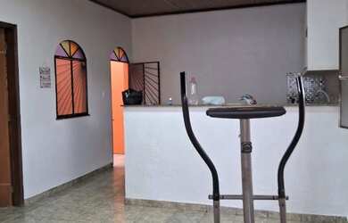 Imagem: A casa possui 3 Dormitórios, 3 Banheiros, 3 Vagas na garagem