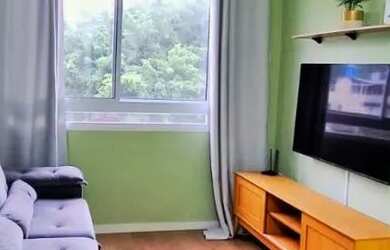 Imagem: O apartamento possui 2 Dormitórios, 1 Banheiro, 1 Vaga na garagem