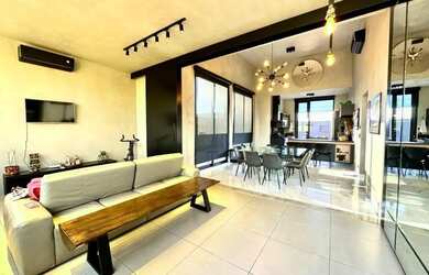 Imagem: A casa em condomínio possui 3 Dormitórios, 2 Banheiros, 120m²