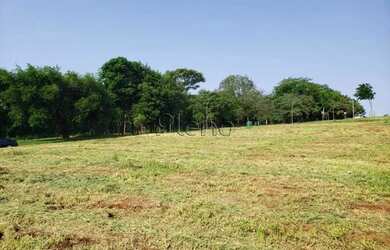 Imagem: O terreno possui 414m² de Área e está localizado em Tanquinho