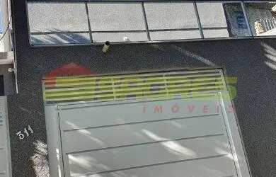 Imagem: A casa possui 5 Dormitórios, 4 Banheiros, 3 Vagas na garagem