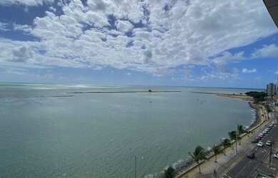 Imagem: O apartamento possui 4 Dormitórios, 2 Banheiros, 2 Vagas na