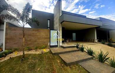 Imagem: A casa em condomínio possui 3 Dormitórios, 4 Banheiros, 4